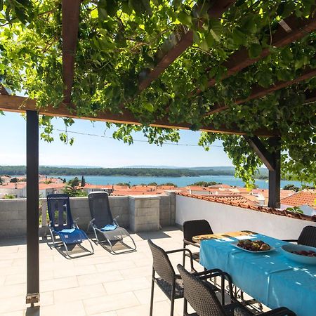Apartment Roko Punat Exterior photo